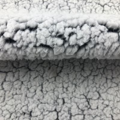 純潔で耐久性のある 冬用服用 プリントされたシュベルトン製布 100%ポリエステル