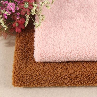 秋冬のラウンジウェアと枕 綿の靴 毛布